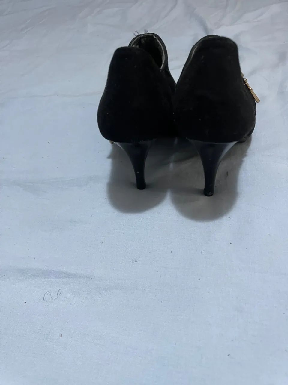 Bota  Peep Toe Preta camurça  - Foto 4