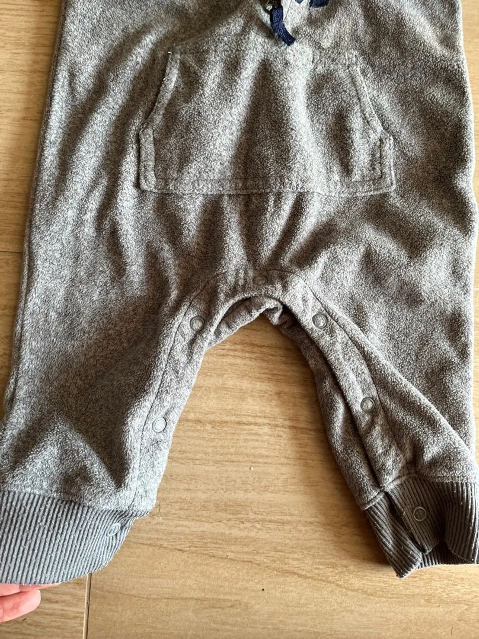 Macacão de inverno com capuz Carters - Foto 4