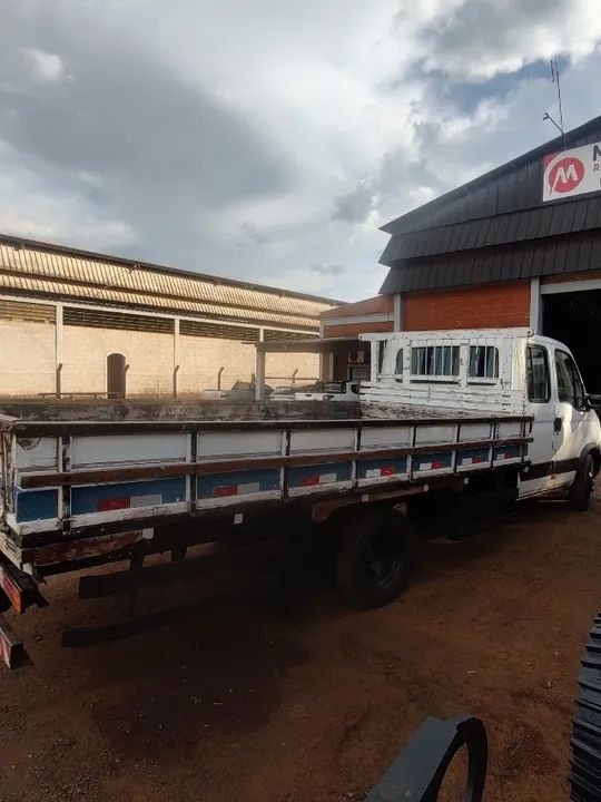 Vende se caminhão Iveco