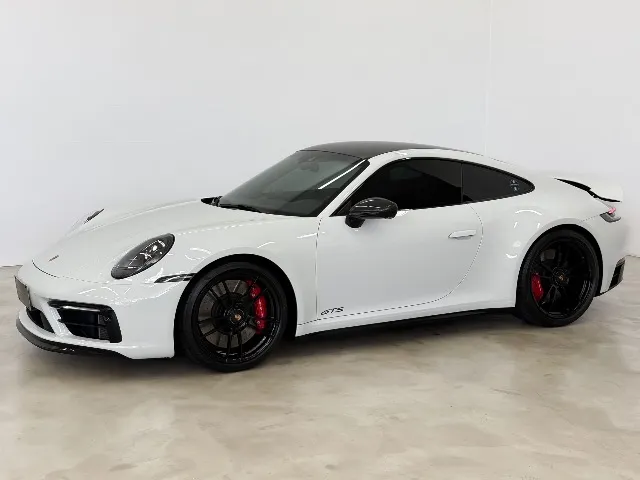Porsche 911 Carrera GTS 3.0 - Apenas 592 Km 