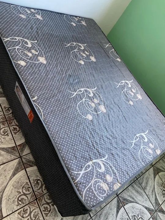 Cama Box de Casal - INTEIRA COM ESPUMA  - Foto 2