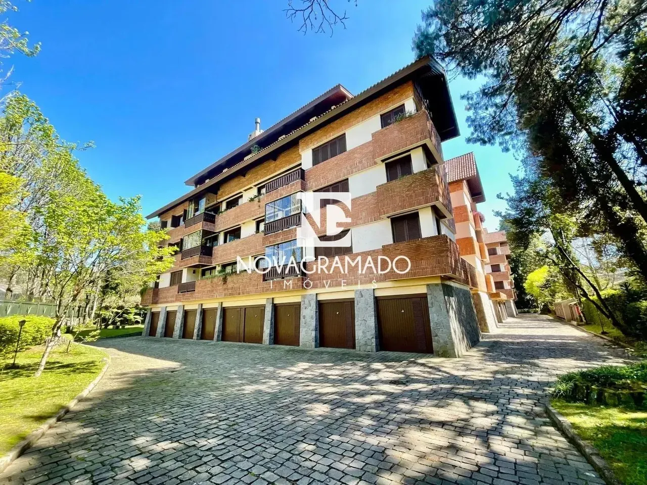 Apartamento para venda possui 99 metros quadrados com 2 quartos