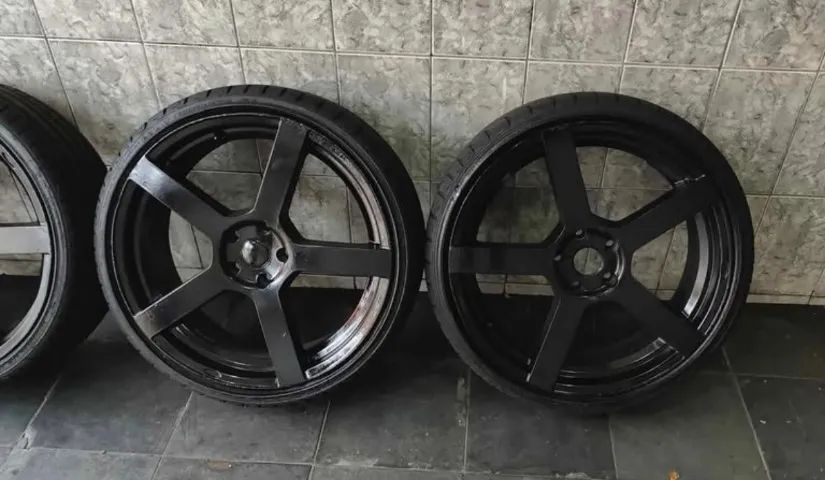 Rodas aro 20 TSW c/pneus 225/30 - Furacão 5x108 e 5x110 - Foto 3