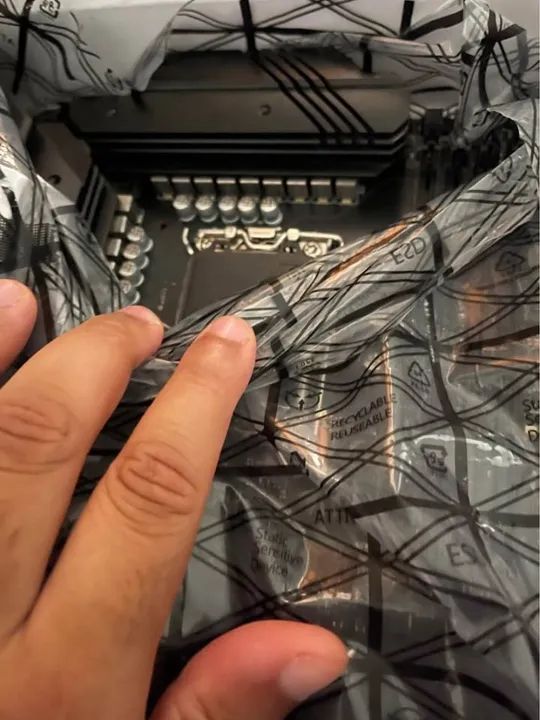 MSI Z790 TOMAHAWK WIFI DDR4 - Foto 4