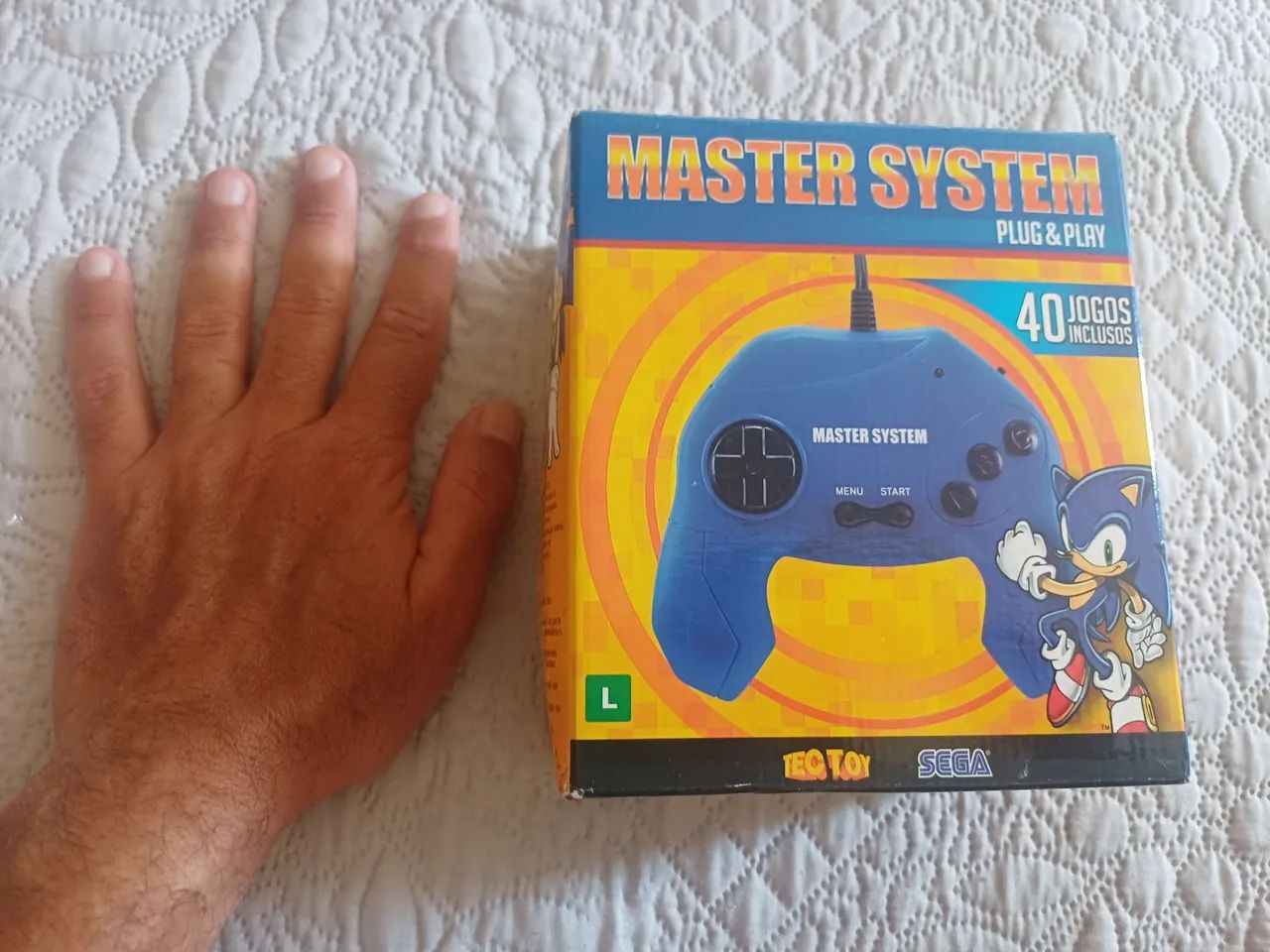 Master System Plug and Play 40 jogos inclusos.
