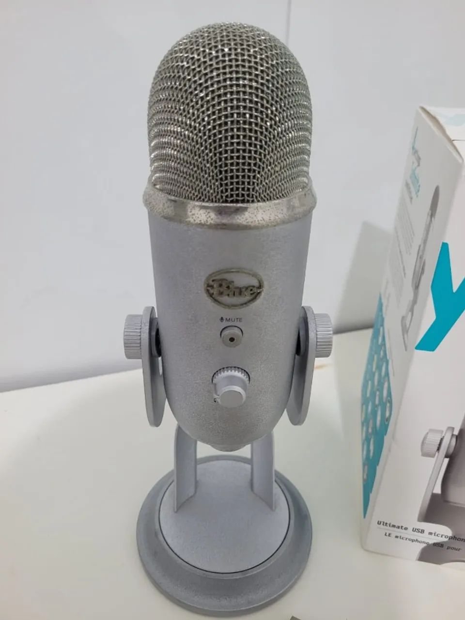 Microfone Blue Yeti Silver + suporte articulado - Foto 5
