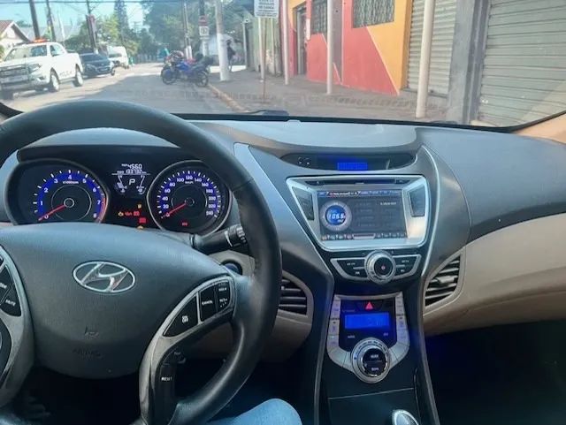 HYUNDAI ELANTRA 1.8 - Foto 4