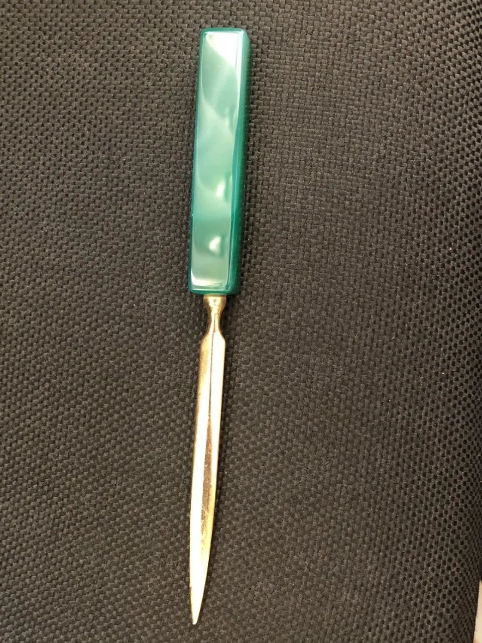 Abridor de cartas, O cabo é feito de ágata e tem um comprimento de 20 cm - Foto 2