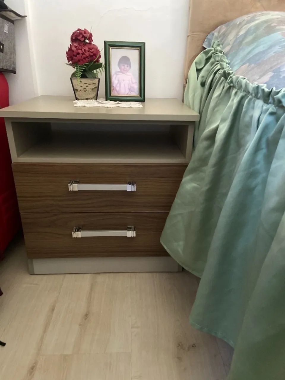 Conjunto mesas de cabeceira
