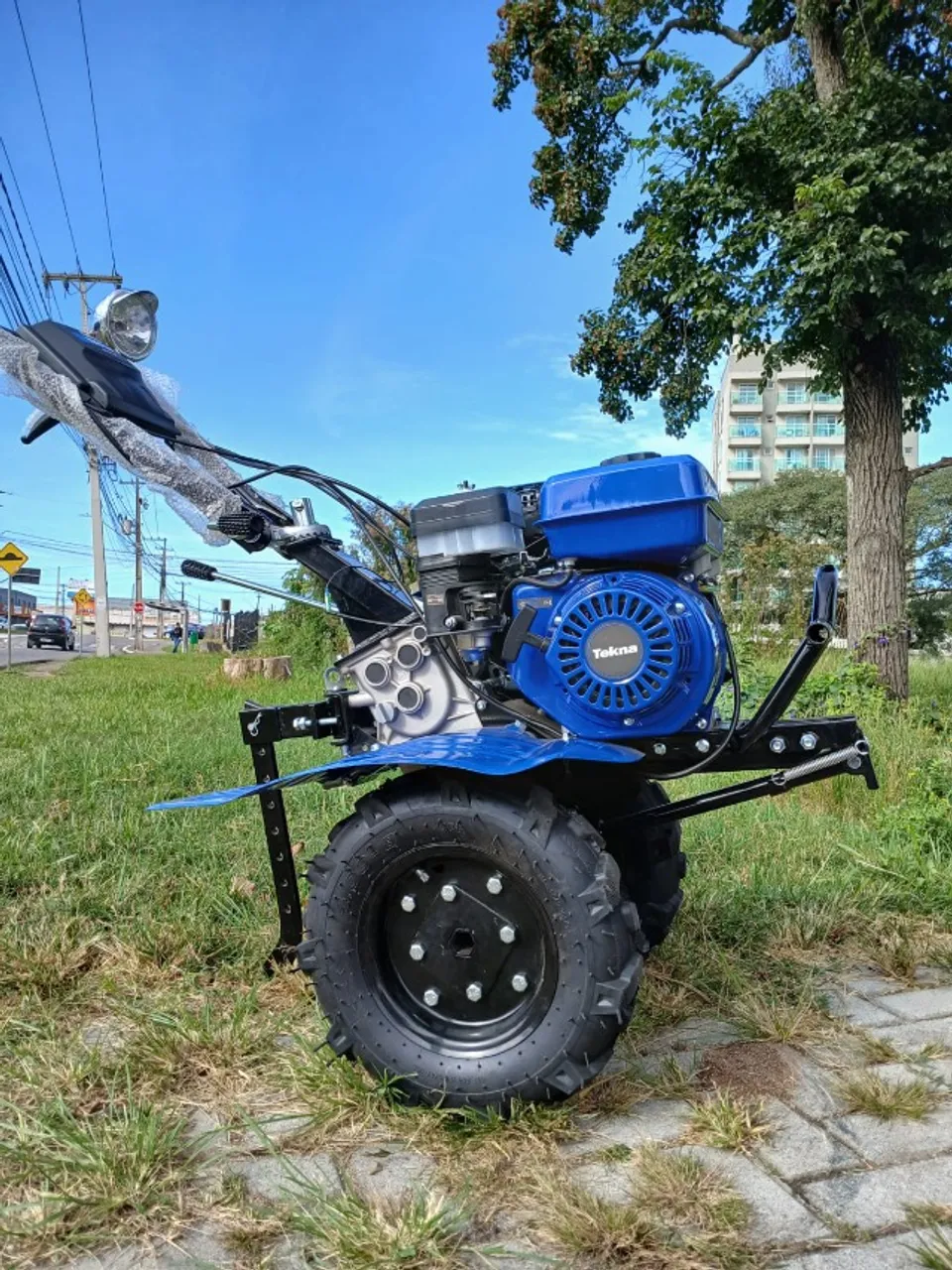 Motocultivador tekna otimo para usar em chacaras e fazendas 7 hp