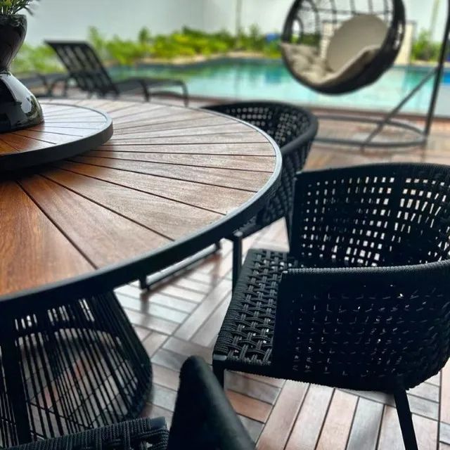 CONJUNTO MESA DE MADEIRA COM PRATO GIRATÓRIO - Foto 3