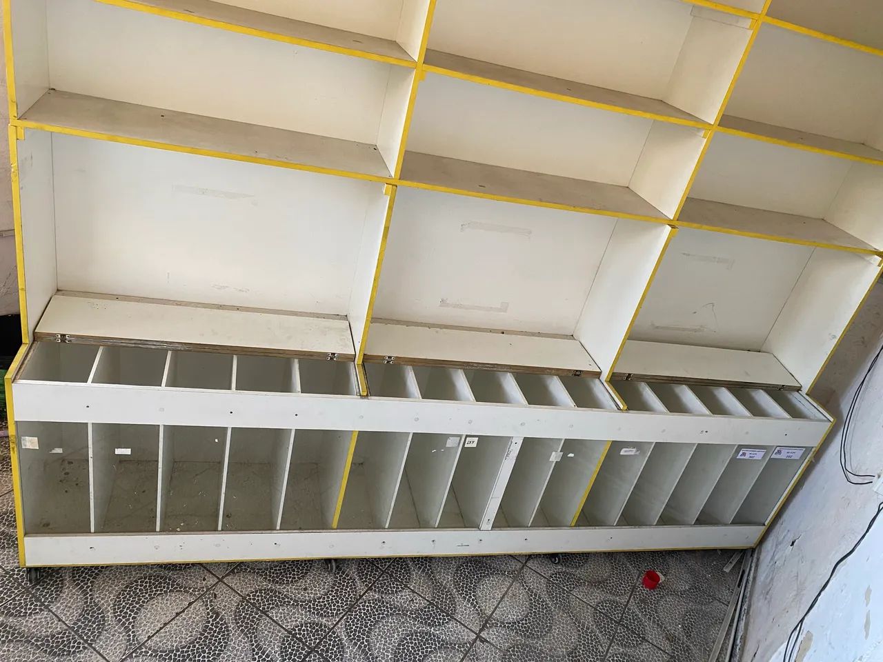 Expositor de Ração 64584521783425123