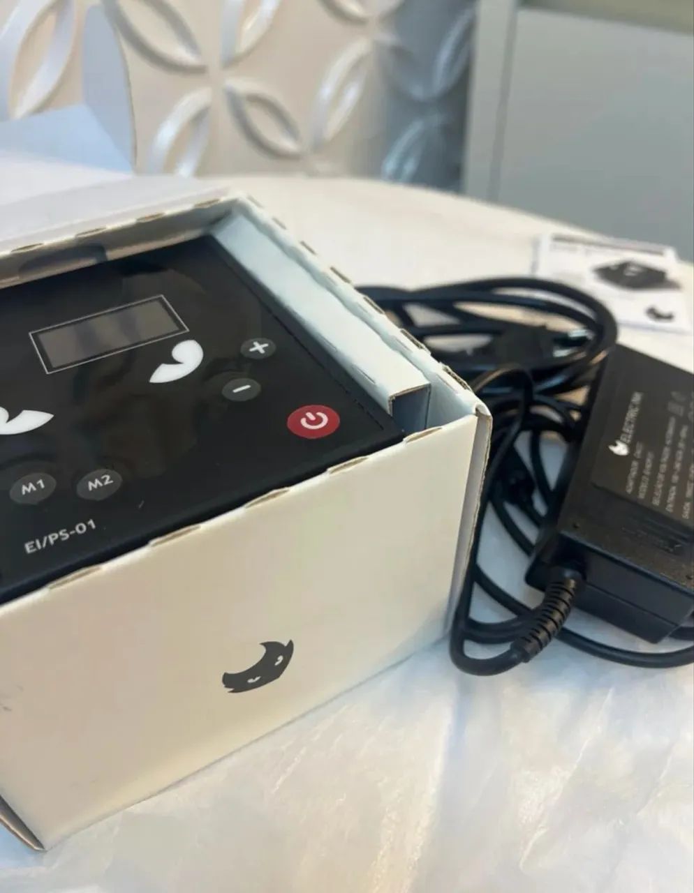 Fonte Electric Ink EI/PS-01