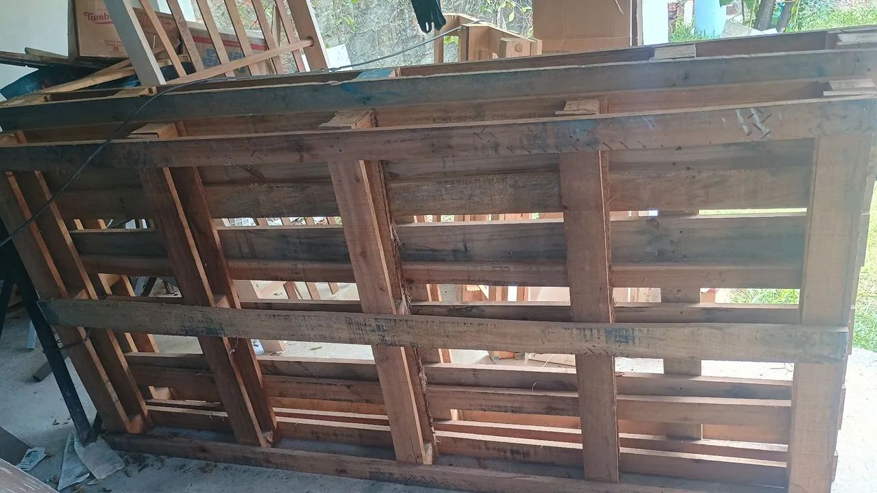 Pallets / Paletes PBR de madeira do grande 