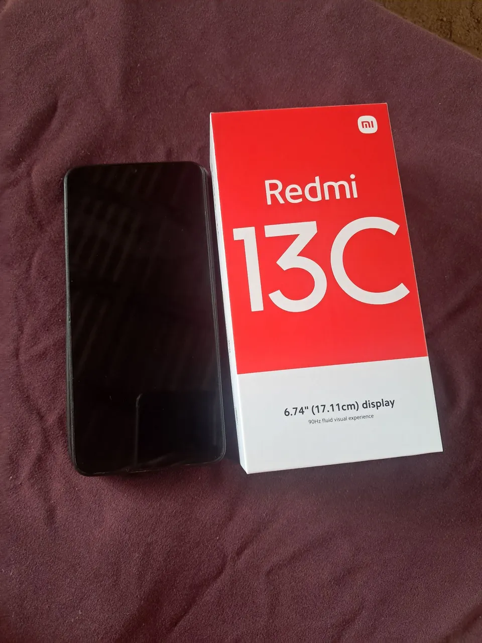 Celular semi novo