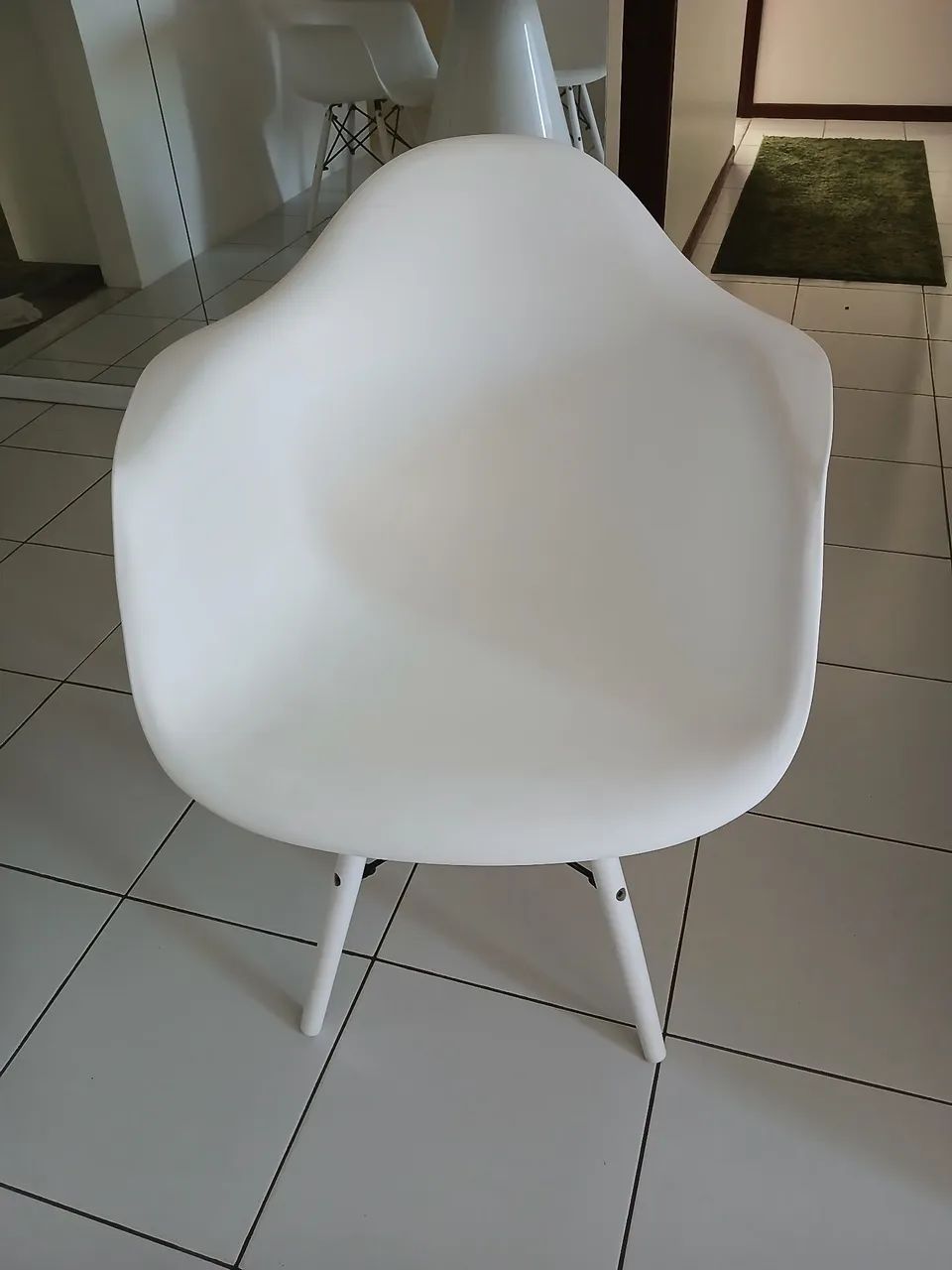 Linda Mesa laqueada. + 4 cadeiras. - Foto 5