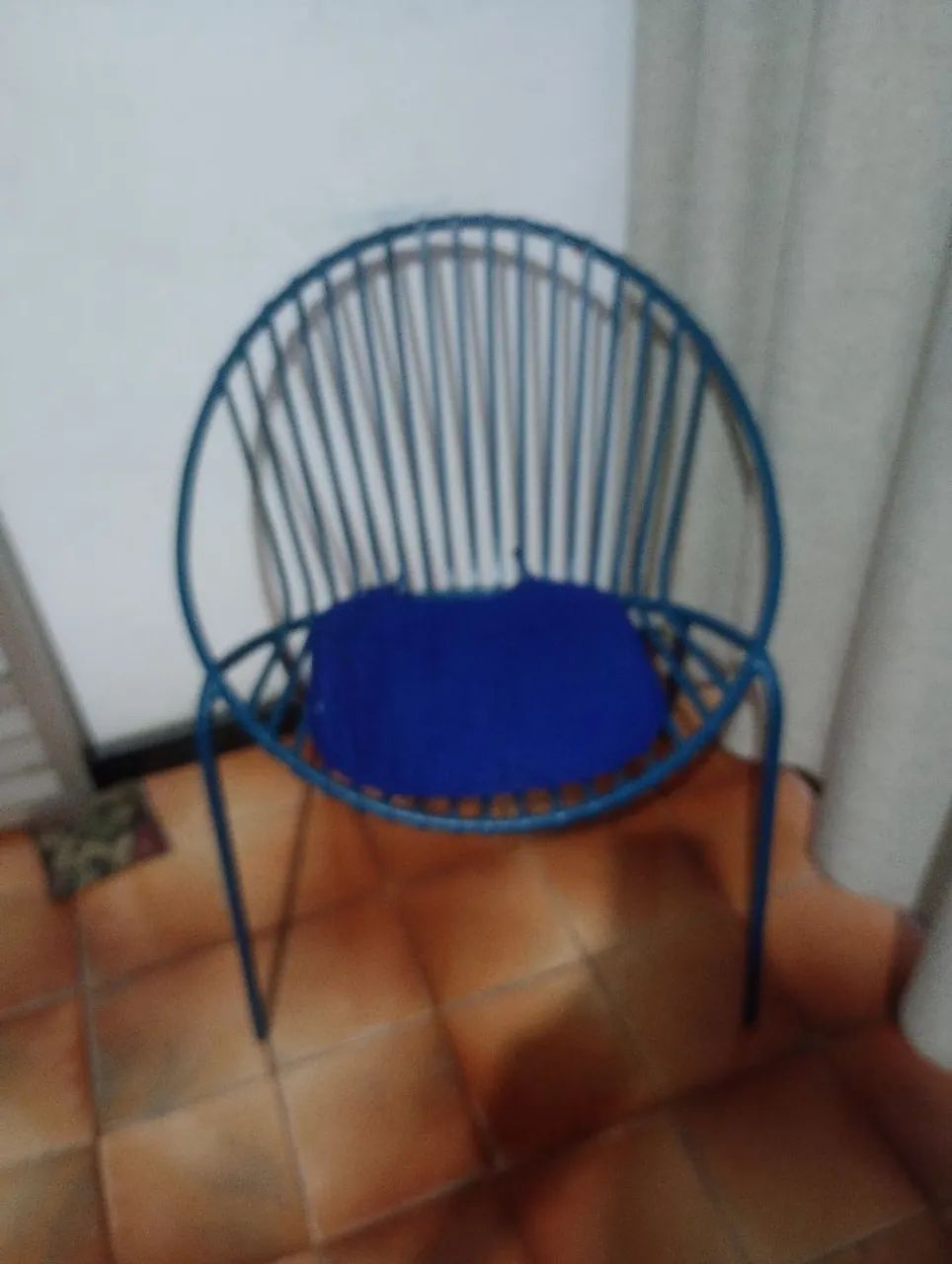 Cadeira de ferro para varanda ou sala