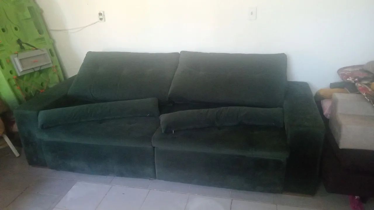 Sofá novo verde escuro Suede  - Foto 2
