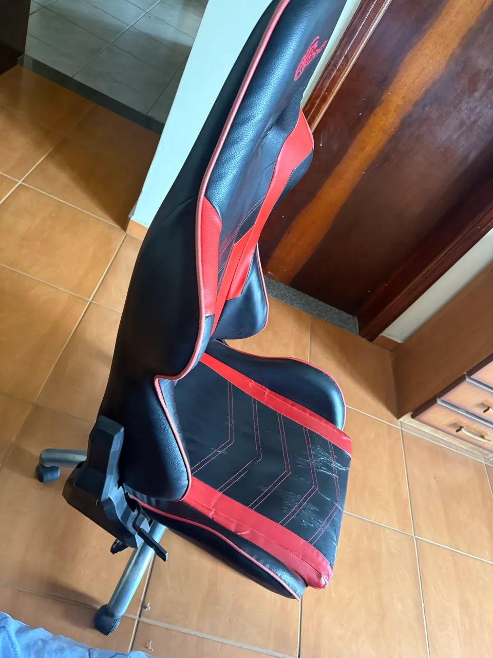 Cadeira gamer usada - Foto 4