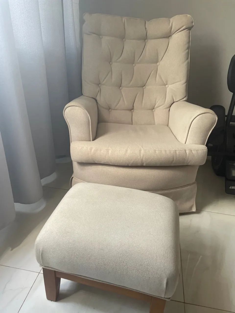 Poltrona de Amamentação lilibee sem pufe