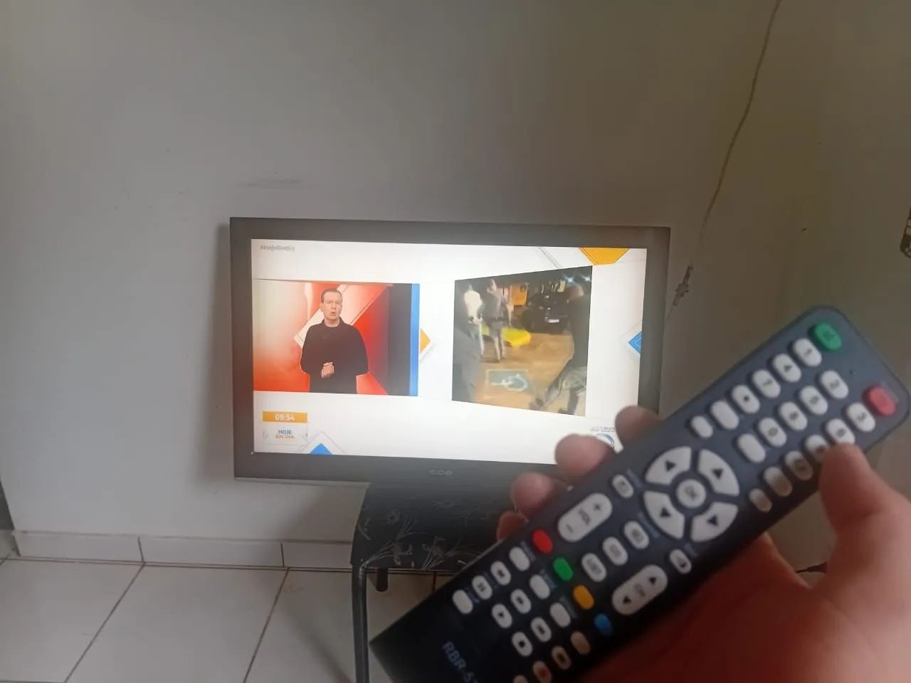 Tv CCE 45 polegadas tem hdmi USB não e smart linda de imagem  - Foto 4