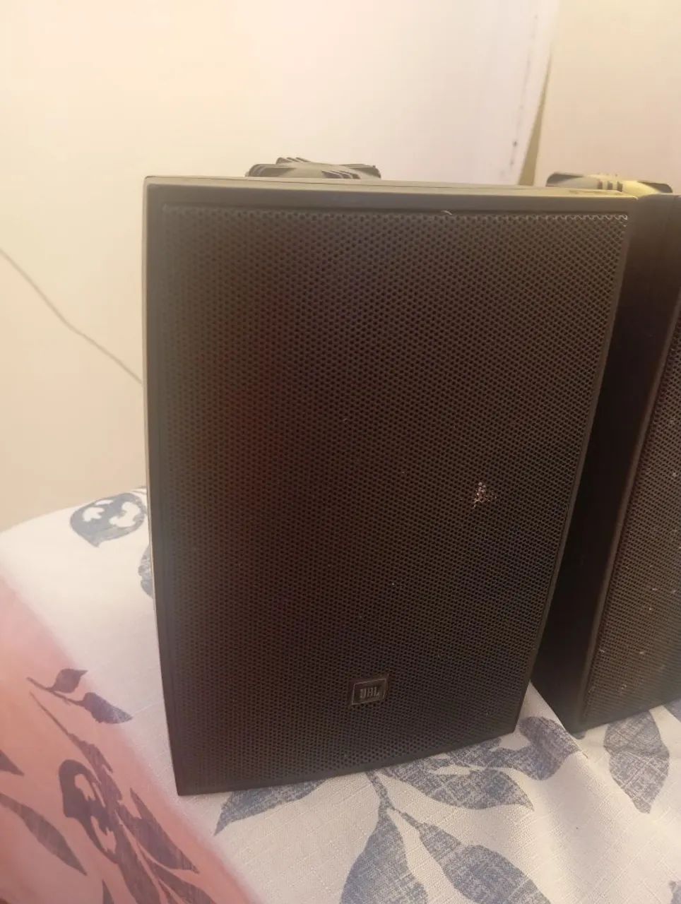 Caixa de som ambiente JBL  - Foto 3