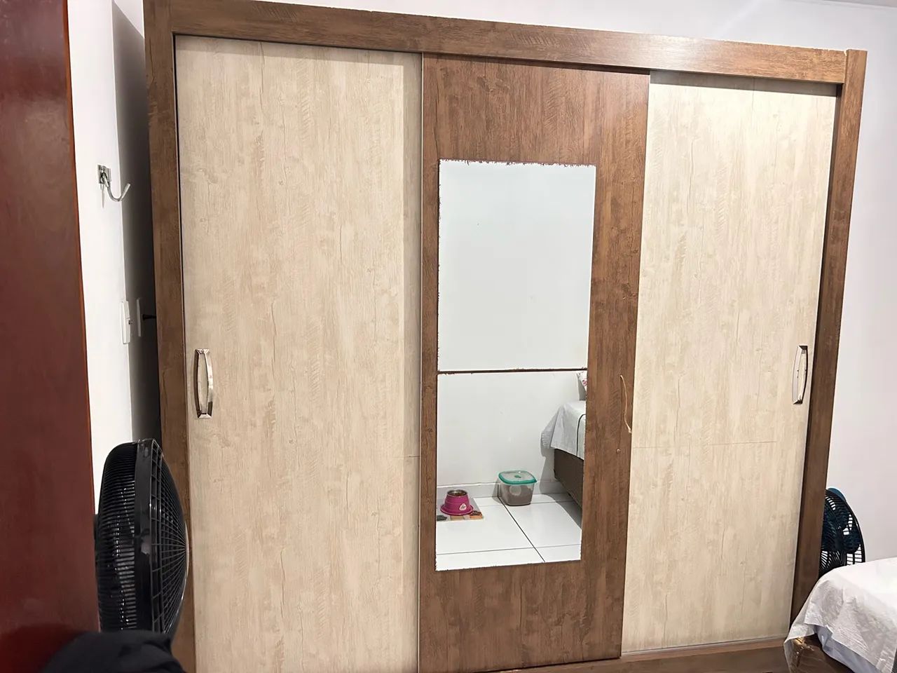 Guarda roupa casal com espelho 
