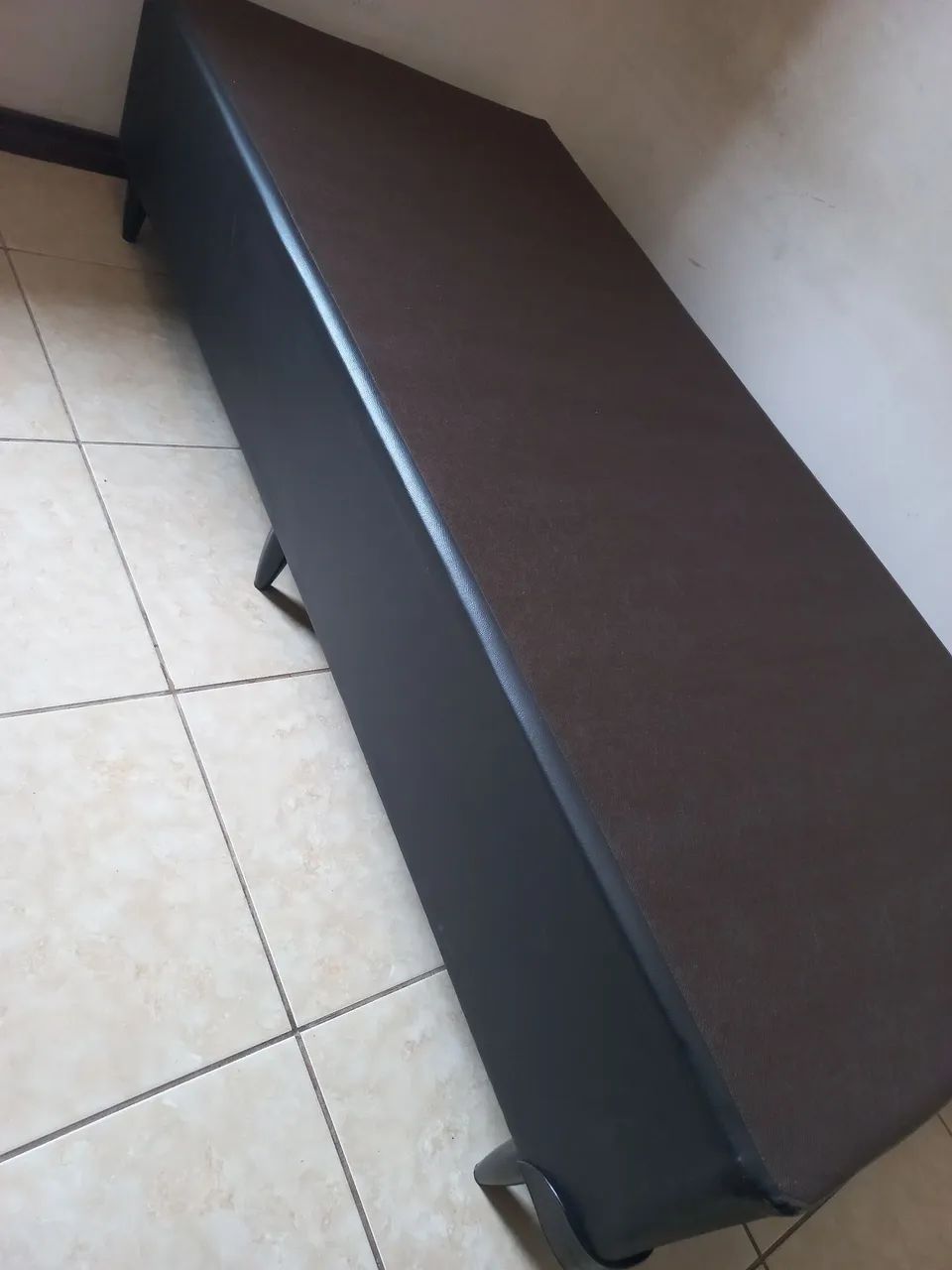 Vendo cama box solteiro com colchão 