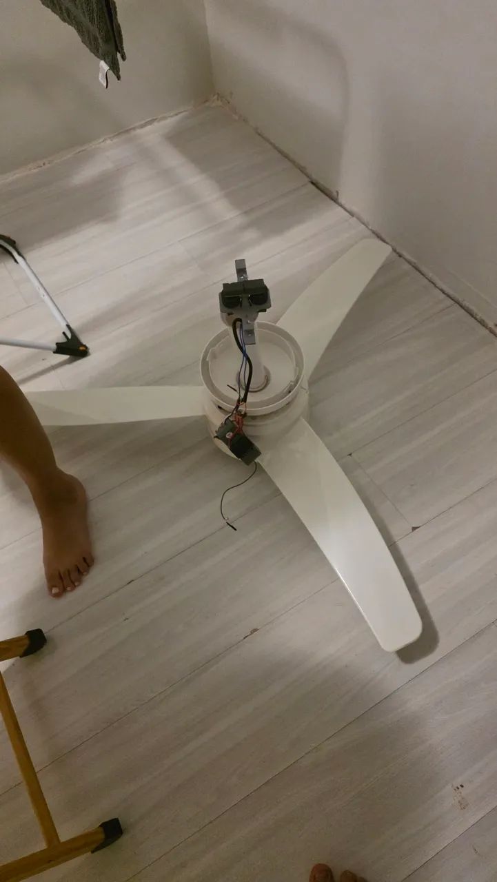 Ventilador de teto 