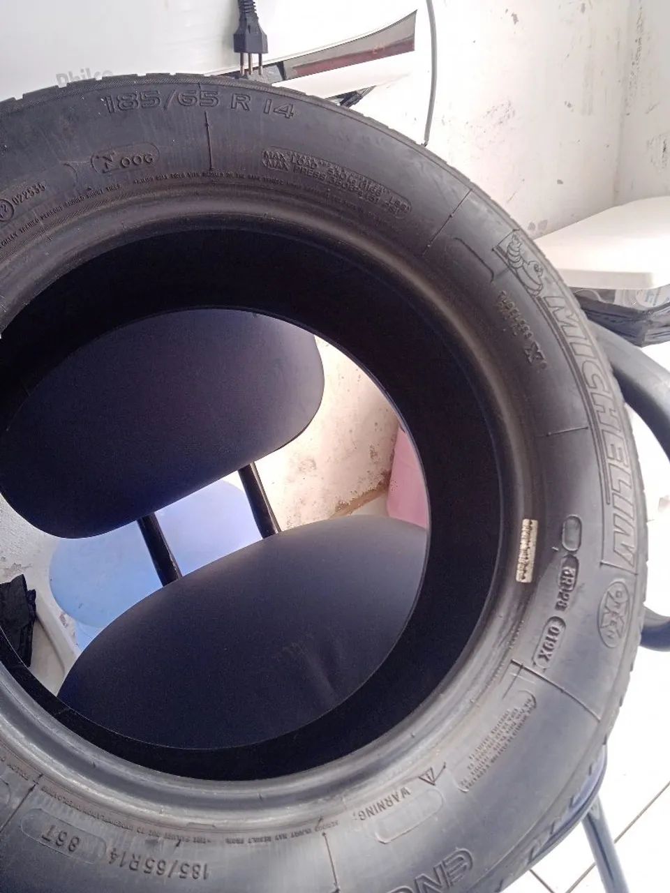 PNEU MICHELIN 185 65 R14 - Peças para carros, vans e utilitários