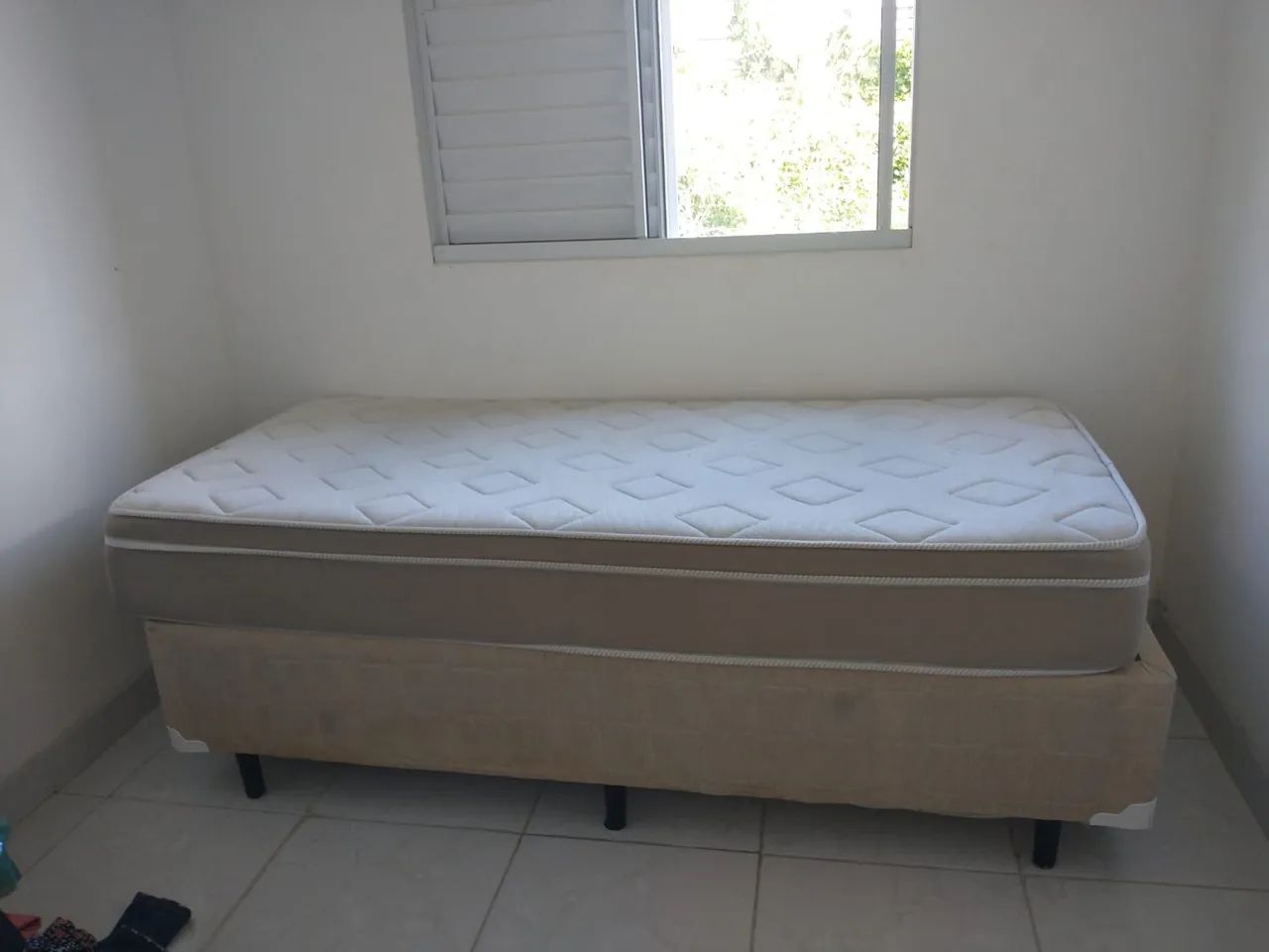 Cama box e colchão de solteiro semi nova  - Foto 2