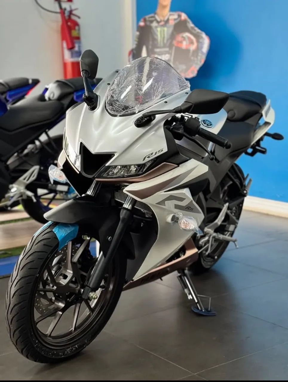 R15 ABS  - Foto 2