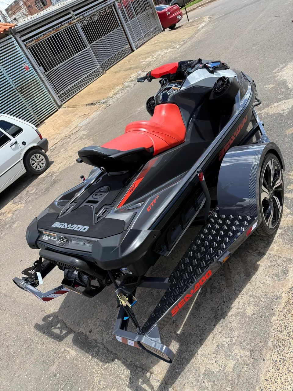 Jet ski GTI 170 se com 31 horas impecável ano 2022 - Foto 3
