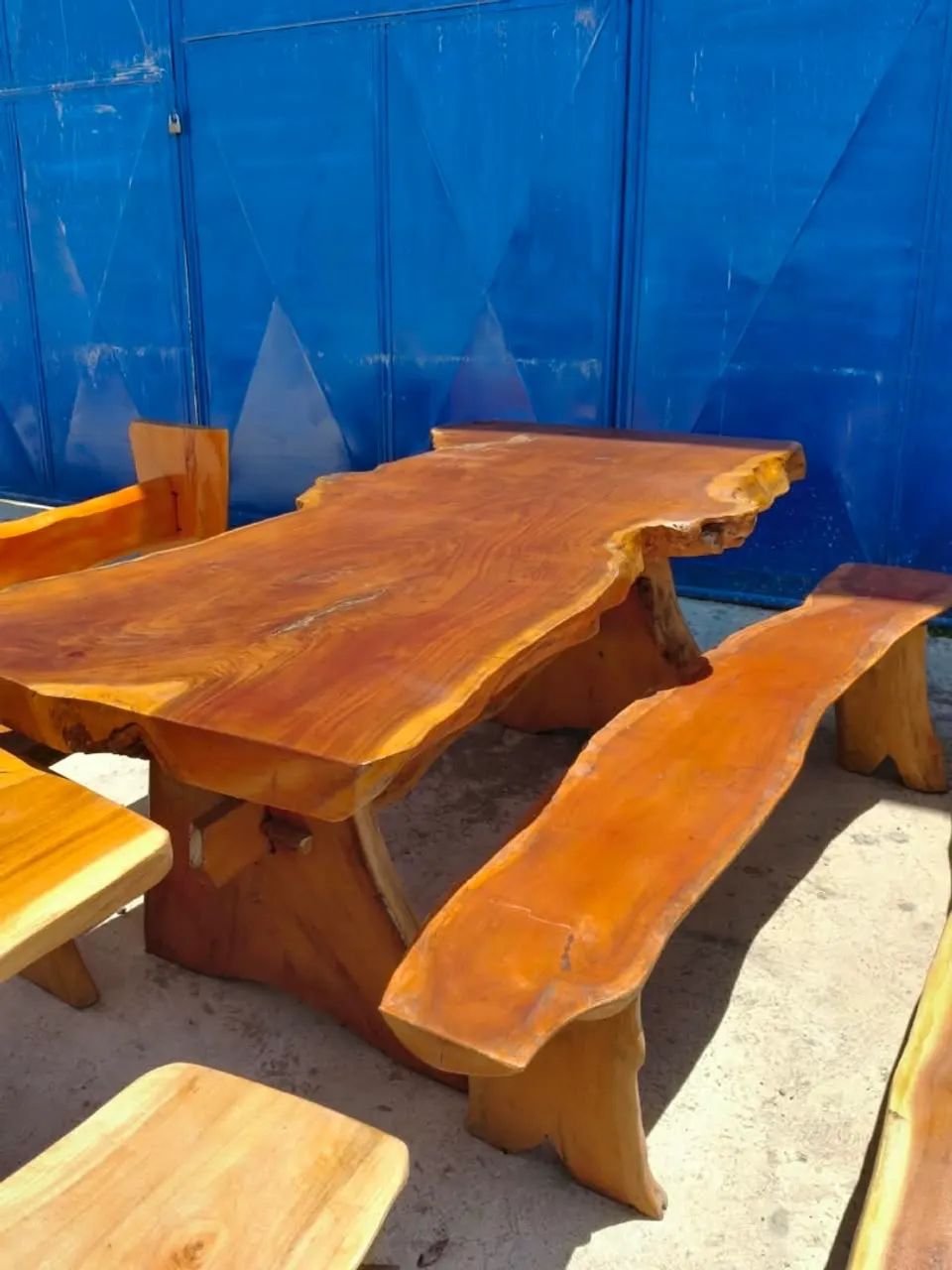 Mesa rústica em madeira jaqueira