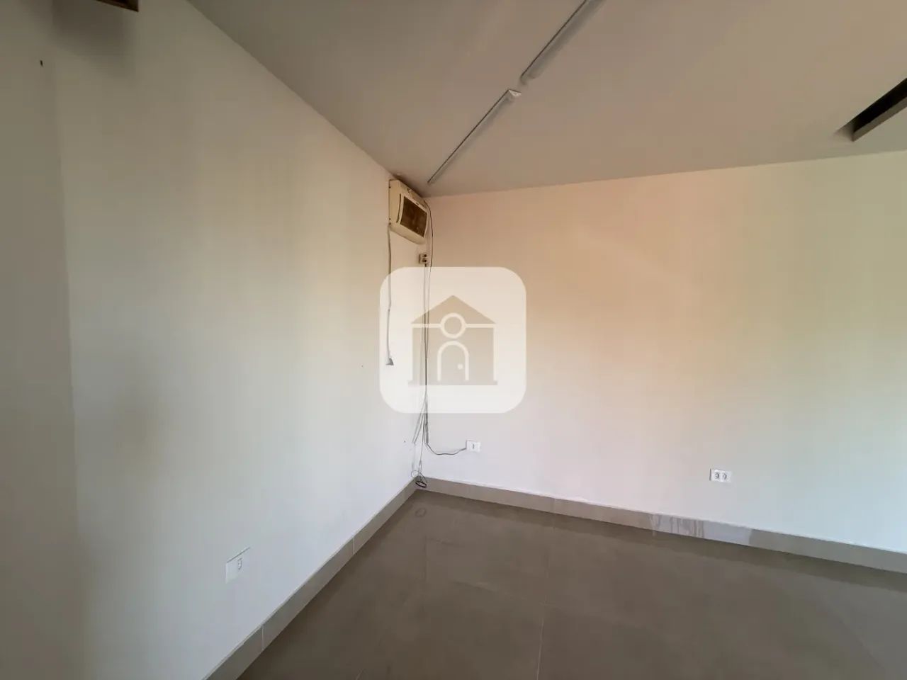 Cômodo comercial para locação no bairro Brasil - Foto 4