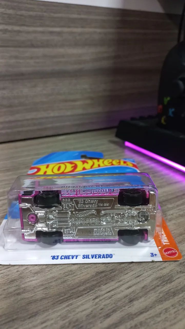 Hot wheels CHEVY  83 SILVERADO  - Foto 2