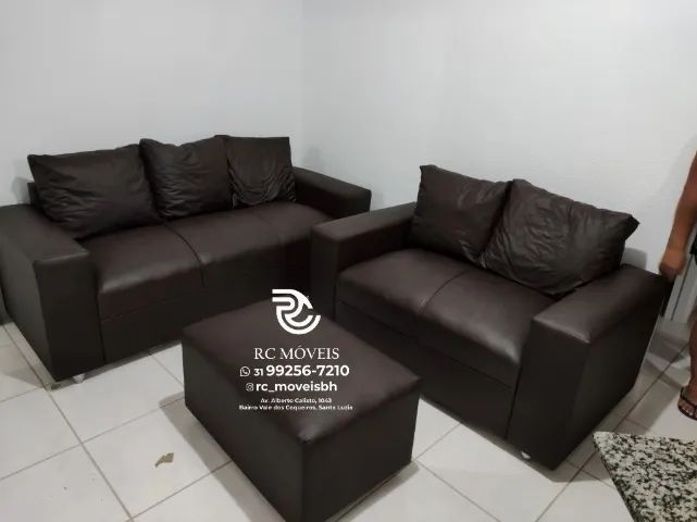 Sofá 3 e 2 lugares com Puff Couro ecologico Sintético D33 Direto da Fábrica | Parcelamos - Foto 3