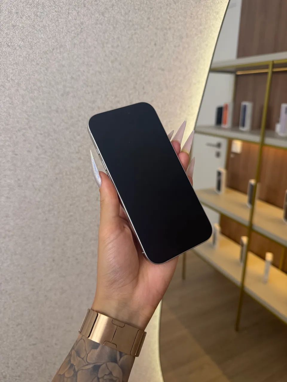 iPhone 16 Pro Titânio Branco IMPECÁVEL  - Foto 4