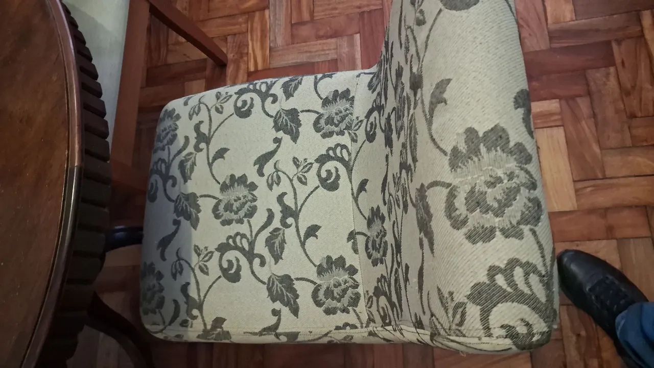 Par de Cadeiras/Poltronas Tok&Stok - bom estado. - Foto 3