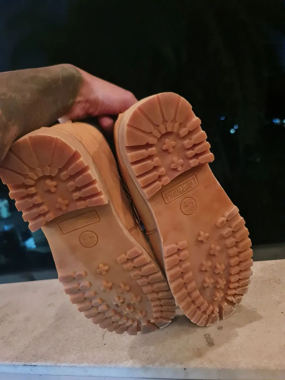 Bota timberland amarela. - Foto 4