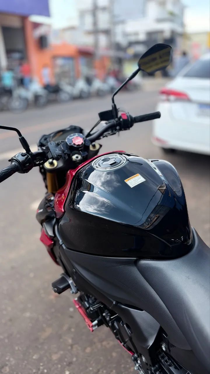 GSX-S1000 - Foto 2