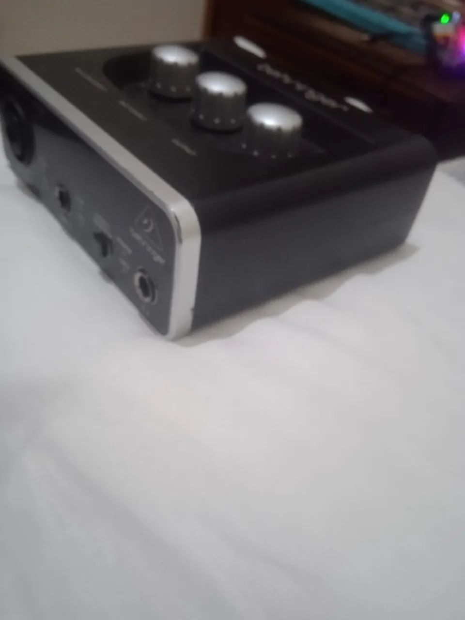 Interface Behringer u-phoria UM2 (leia a descrição)  - Foto 2