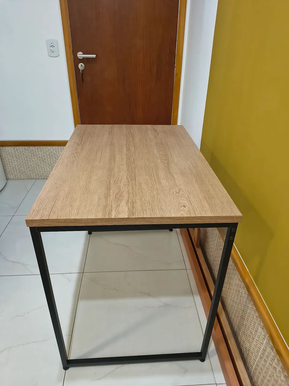 Mesa pequena estilo industrial  - Foto 2