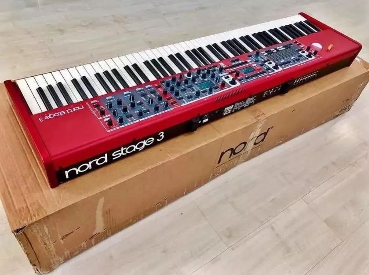 Nord Stage 3 