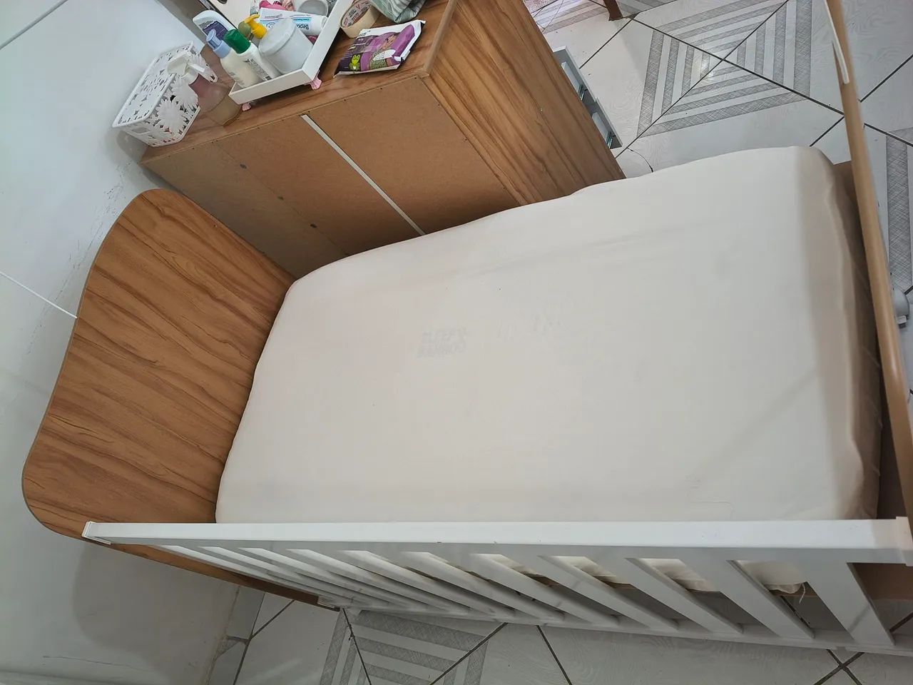Berço de bebê + colchão e mosquiteiro  - Foto 2