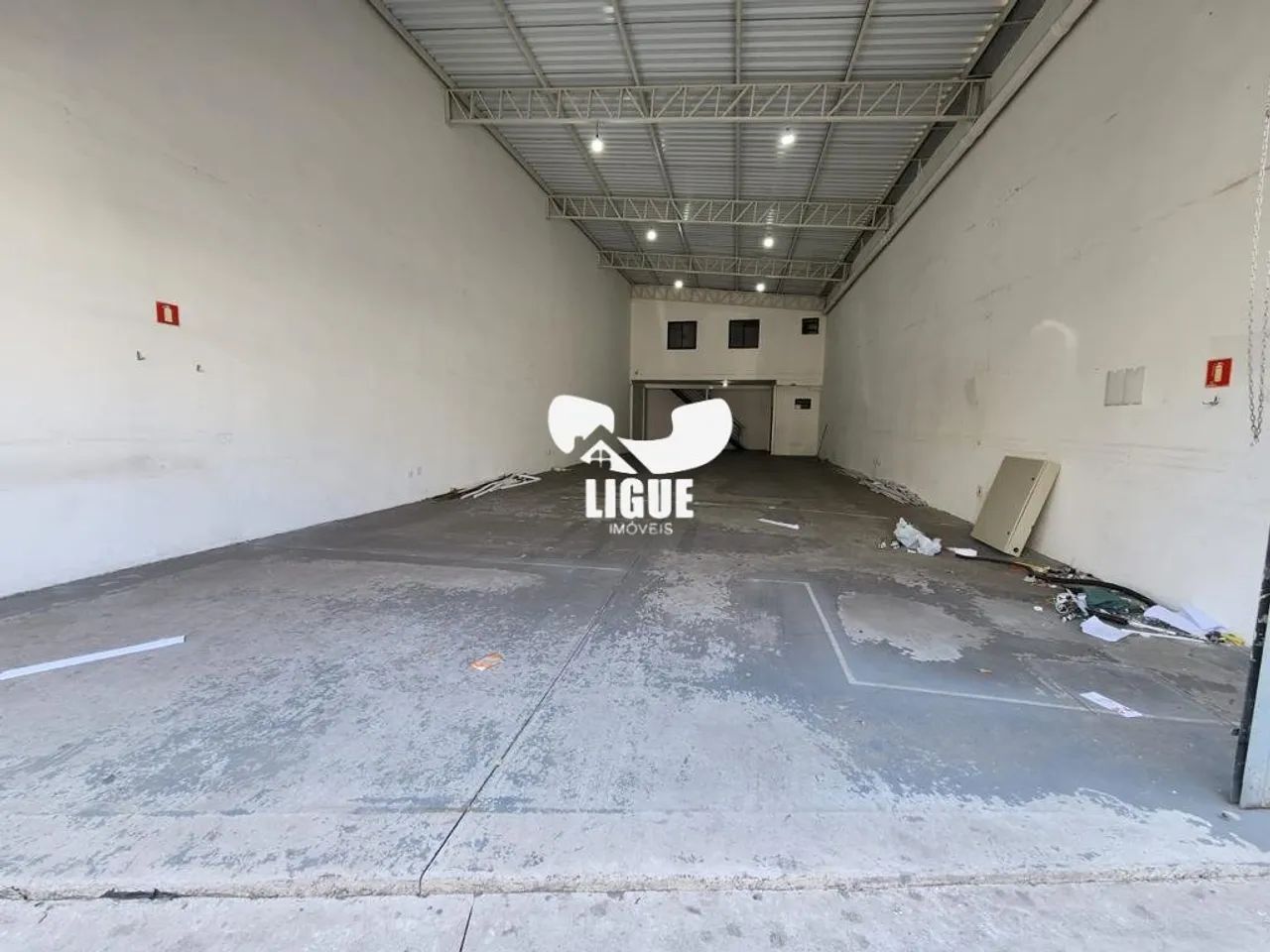 Galpão em Região comercial com grande Visibilidade - Foto 3
