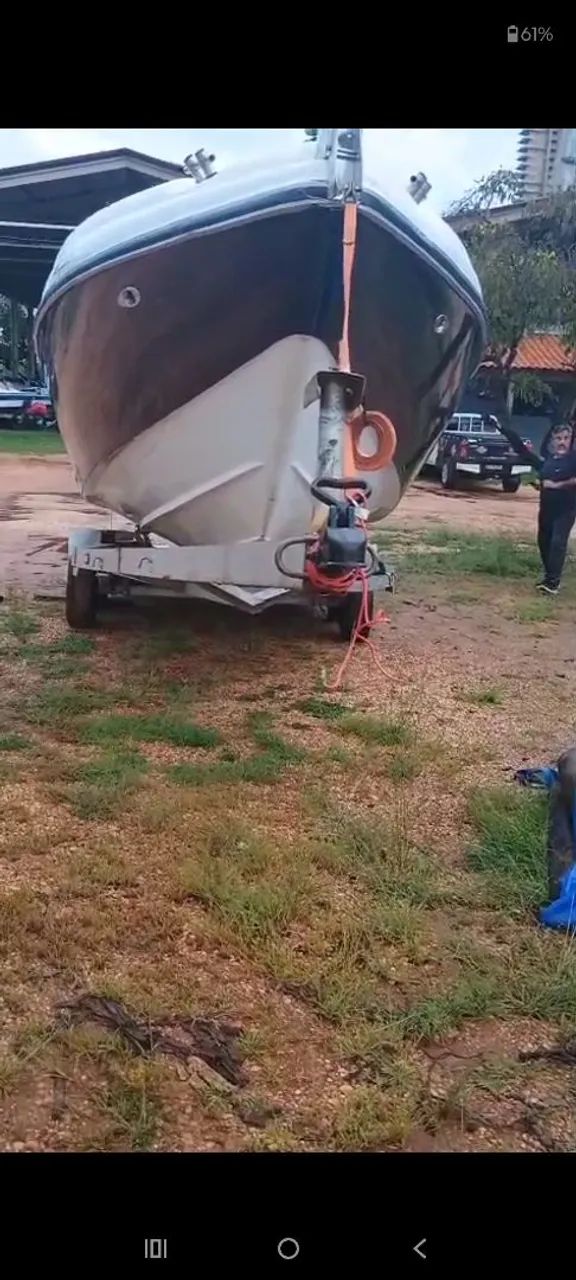 Ecomariner 25 Open, equipada com dois motores de popa Evinrude 250 HP. - Foto 4