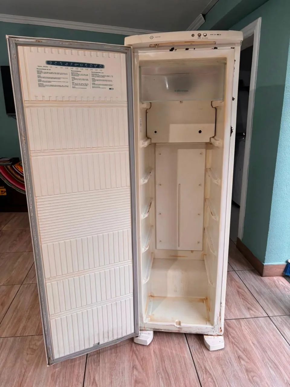 FREEZER vertical Electrolux (USADO) funcionando! - Foto 4
