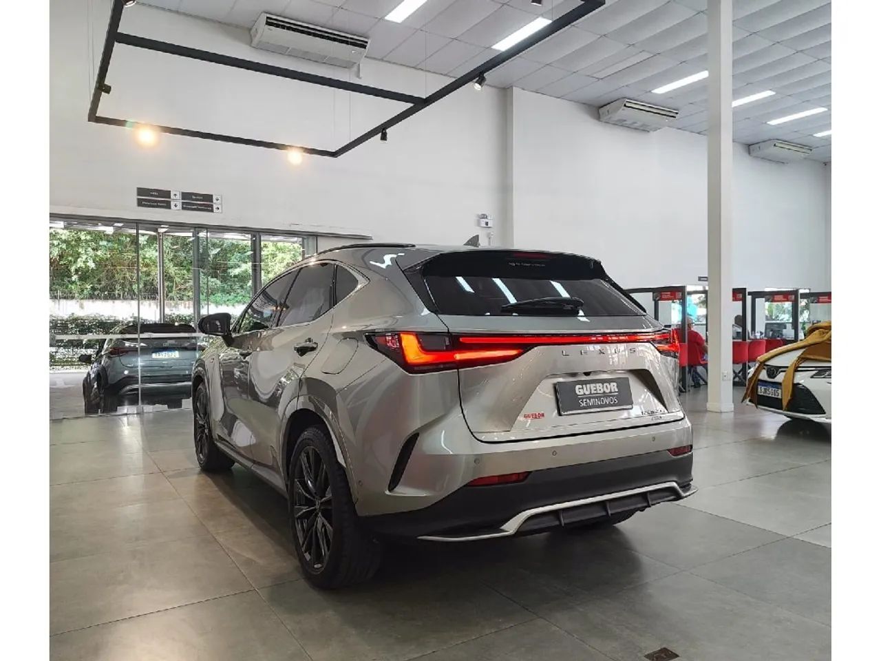 Lexus NX-350h F-sport 2.5 16V Aut. (hybrid), foto 5 de 17