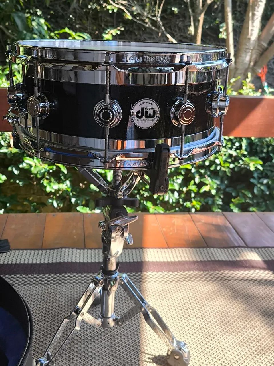 Caixa DW EDGE 14x6 BRASS x MAPLE,, acompanha Semi Case Sólid Sound 